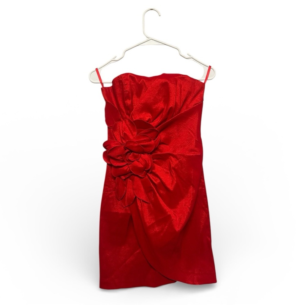 Y2K Era Cache Vibrant Red Floral Detail Mini Prom Dress Size 6